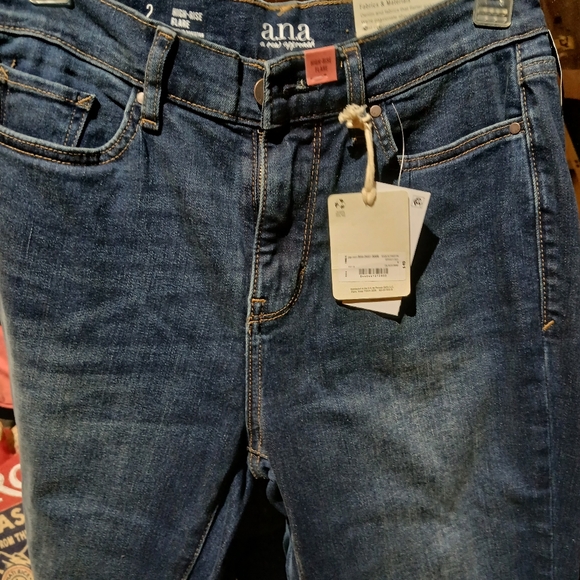 a.n.a. high rise flare dark rinse denim jeans size 2 nwt - Picture 2 of 5